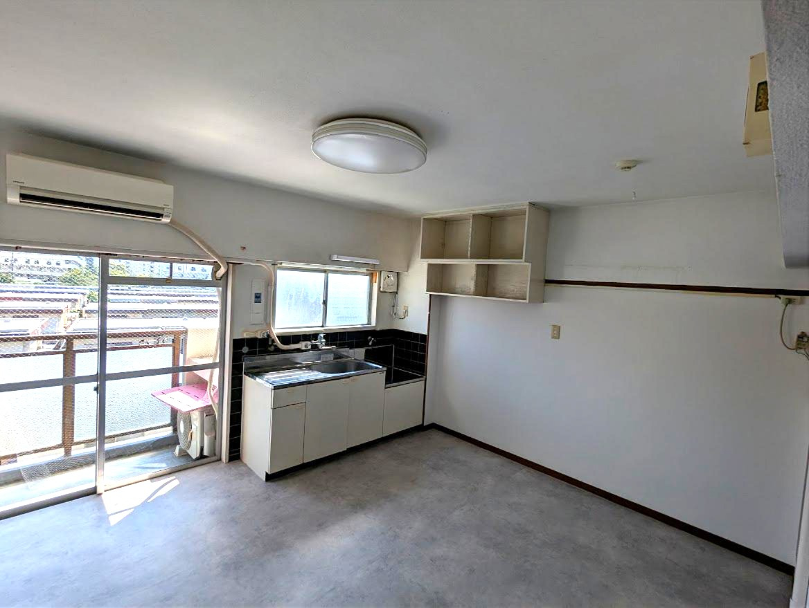 明舞第３団地１１号棟の居間・リビング