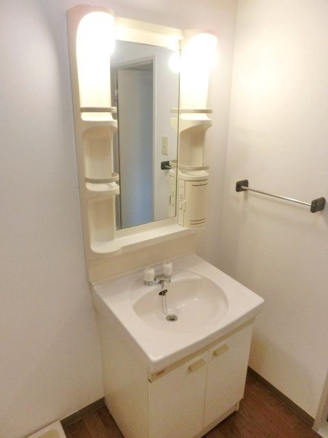 パストラル野沢壱番館　オートロック　モニター付きインターホン　最上階の洗面所