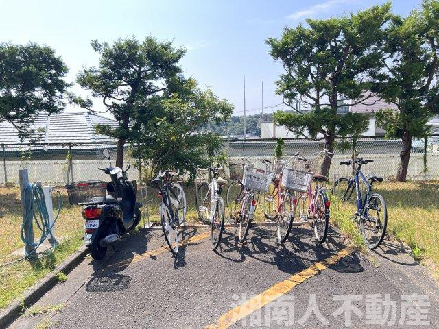 東逗子第2団地９号棟の駐輪場