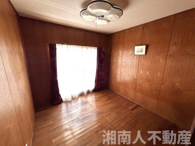 東逗子第2団地９号棟の洋室|広々とした洋室です