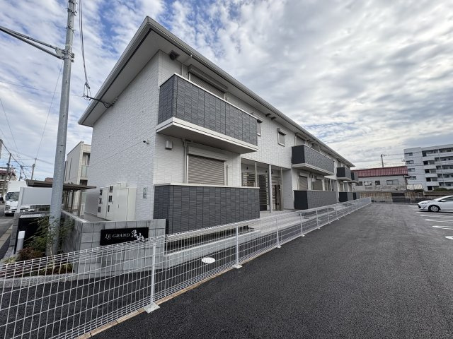 ルグラン亀山