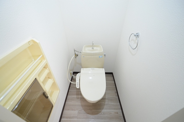 ウオシュレット付きです