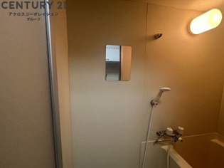 浴室に鏡ついてます★