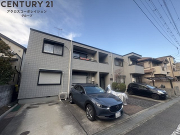 敷地内に駐車場、駐輪場付き☆