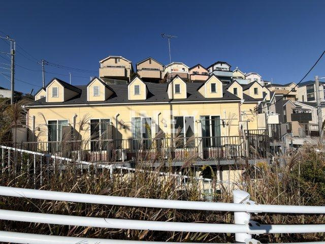 横浜市鶴見区岸谷３丁目のアパートの外観