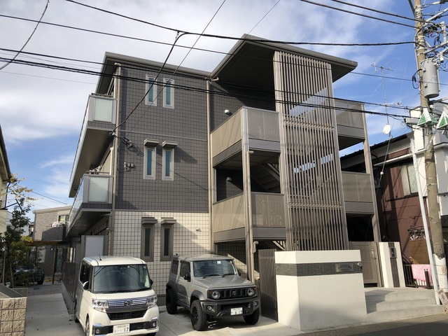 ウィスティリア湘南のエントランス|耐震構造のセキスイハイム施工☆