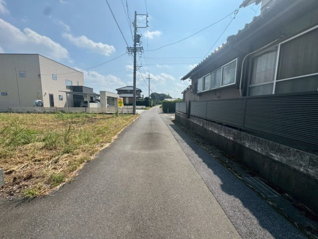 売土地　安八郡輪之内町大藪　99.82坪の前面道路含む現地写真