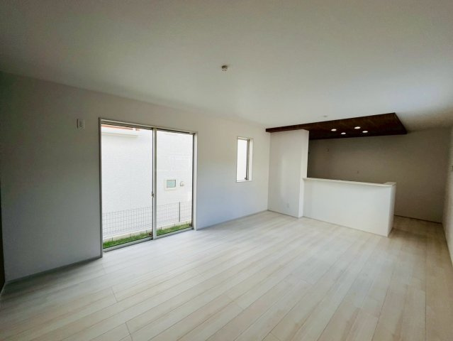 ★★南城市玉城糸数3期-1号棟（全4棟）の居間・リビング|おしゃれな居間です