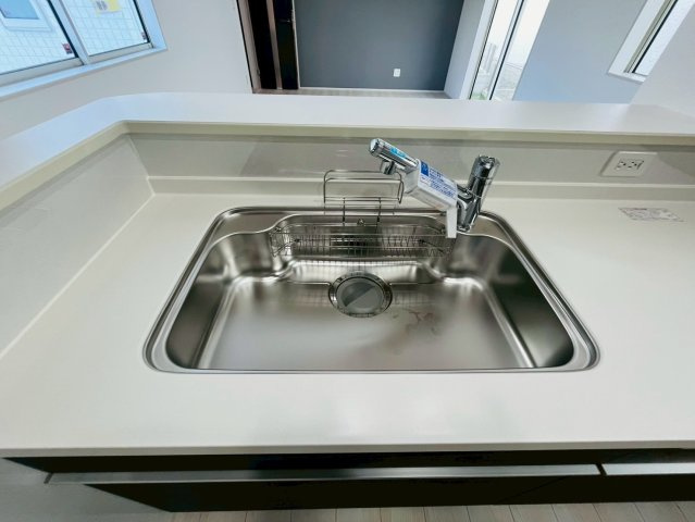 ★★南城市玉城糸数3期-1号棟（全4棟）のキッチン|お料理しやすいキッチンです