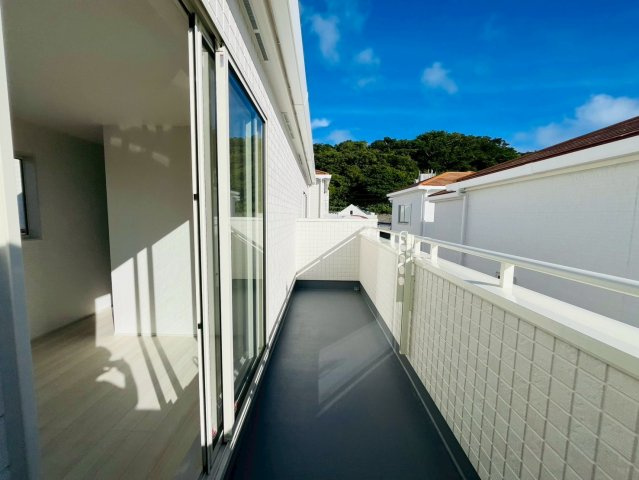 ★★南城市玉城糸数3期-1号棟（全4棟）のバルコニー|外からの目が気にならないバルコニーで洗濯物が干せます