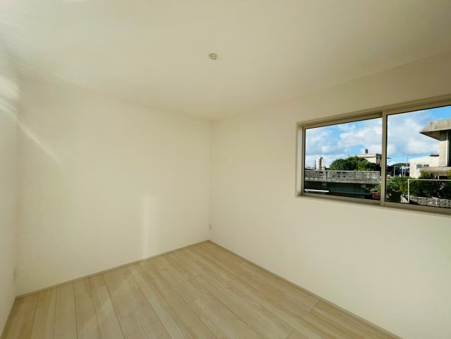 ★★南城市玉城糸数3期-1号棟（全4棟）の洋室|コンパクトで使いやすい洋室です