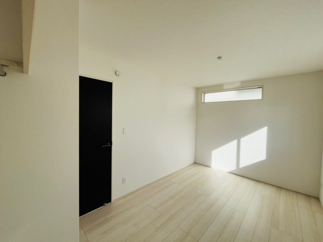 ★★南城市玉城糸数3期-1号棟（全4棟）の洋室|個人の部屋や寝室として使える洋室です
