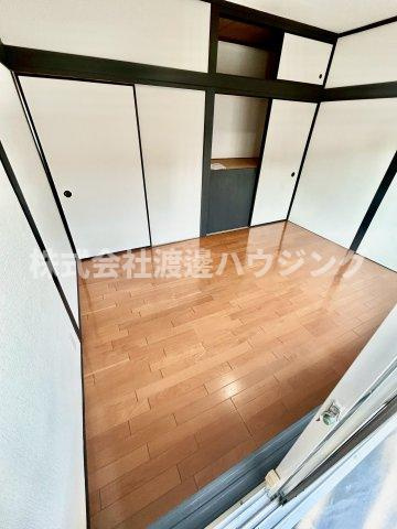 寝屋川市木屋町一戸建の洋室