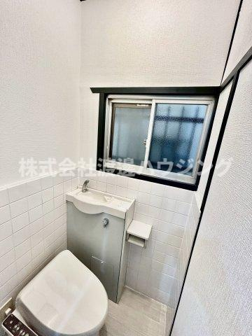 寝屋川市木屋町一戸建のその他|窓