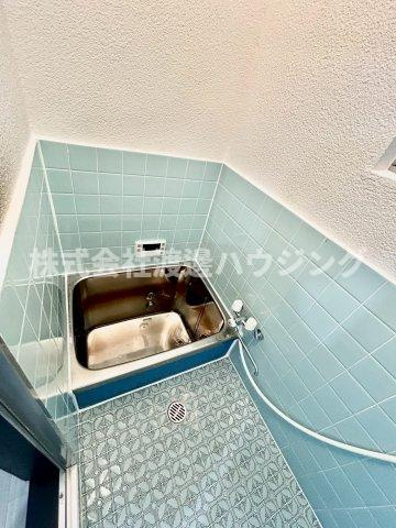 寝屋川市木屋町一戸建の浴室