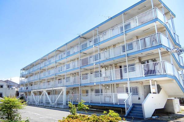 ビレッジハウス葛ノ葉2号棟の外観