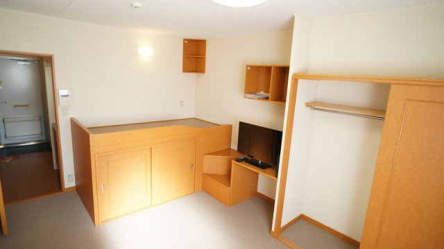 レオパレスＦｕｍｉｎの居間・リビング