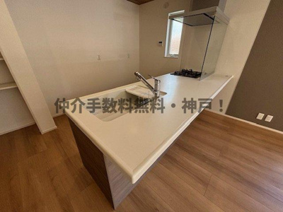 【キッチン】 | 神戸市西区秋葉台2丁目　新築戸建　仲介手数料無料！ | きれいなキッチンです