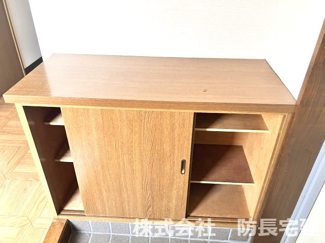 レジデンスカワモトの収納|十分な収納スペースの靴箱があります