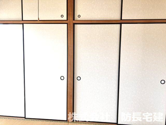 レジデンスカワモトの収納|和室には大きなものが収納できる押入があります