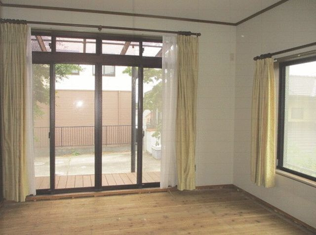 西椎路戸建の居間・リビング