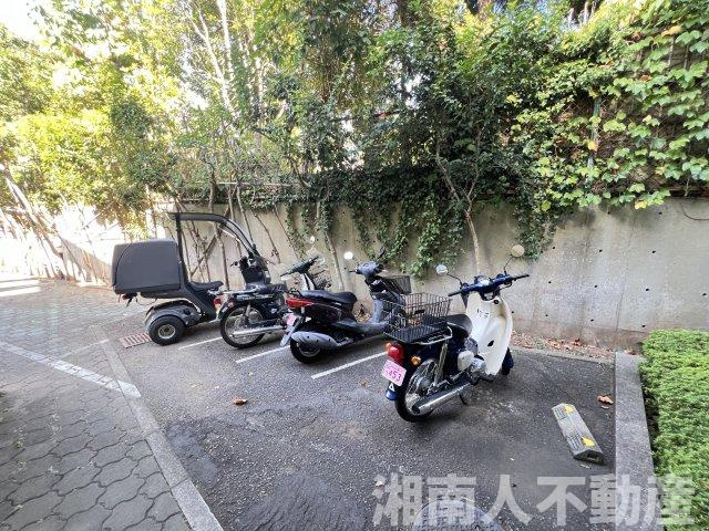 コスモ葉山の駐輪場