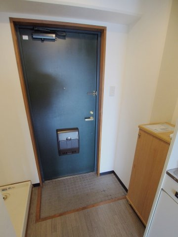 アルジェント２１の玄関