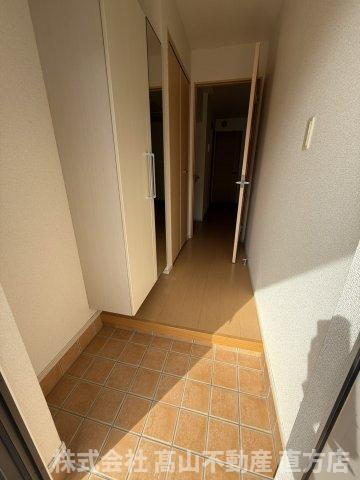レジデンスエバーグリーン植木Ｃの玄関