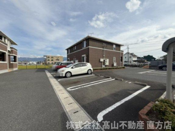 レジデンスエバーグリーン植木Ｃの駐車場