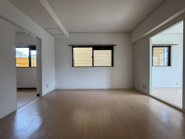 エスポワール曽根の居間・リビング