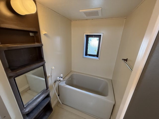 エスポワール曽根の浴室