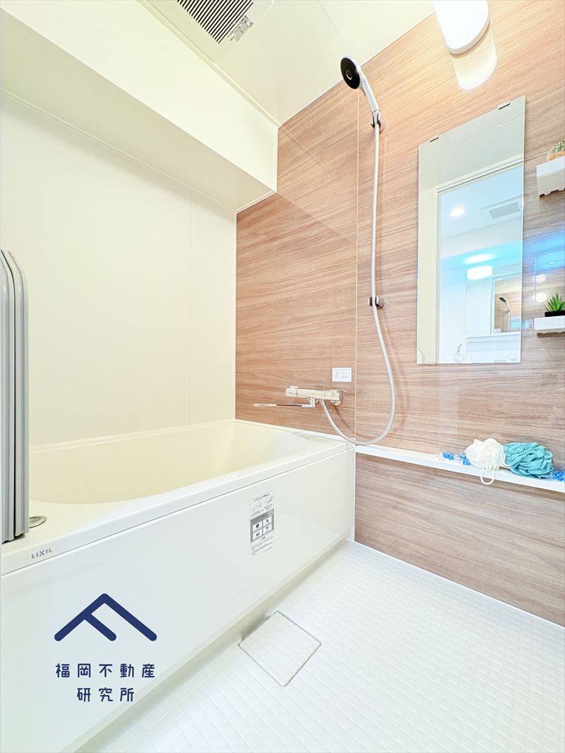 ネオハイツ筑紫丘の浴室