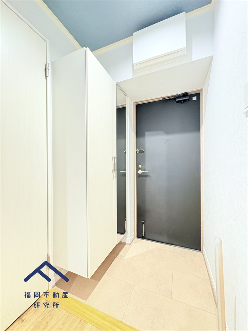 ネオハイツ筑紫丘の玄関
