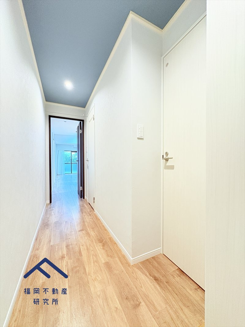 ネオハイツ筑紫丘の玄関