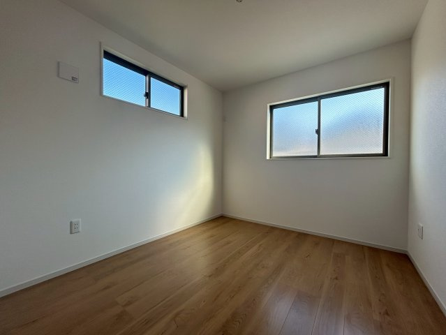 【価格改定】長岡京市今里4丁目3期の洋室|2階洋室4.5帖

