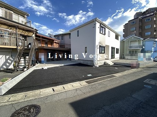 【居間・リビング】 | 【仲介手数料０円】小田原市蓮正寺第16　新築一戸建て | 小田原市蓮正寺第16　新築一戸建て