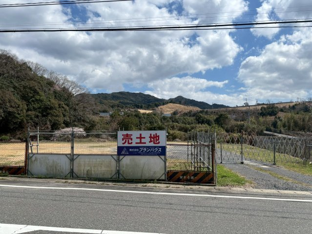 吉田土地の外観