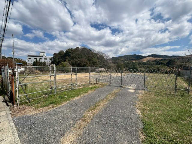 吉田土地の外観