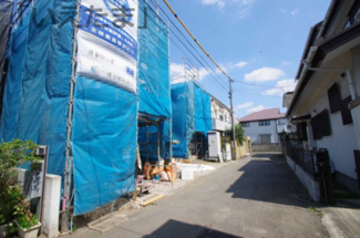 【前面道路含む現地写真】