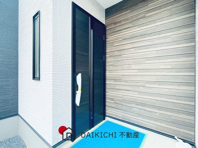 【玄関】 | 鴻巣市天神第5期　ワイウッドコート　新築戸建　全4棟　2号棟