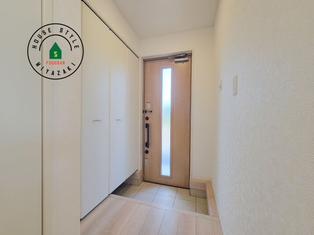 宮崎市下北方町第6-2棟（2号棟）の防犯設備|【電子キー】 玄関ドアのカギの開け閉めも、これからは電子錠でスマートに。