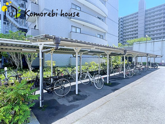 ワコーレ・ロイヤルガーデン・北本A棟の駐輪場