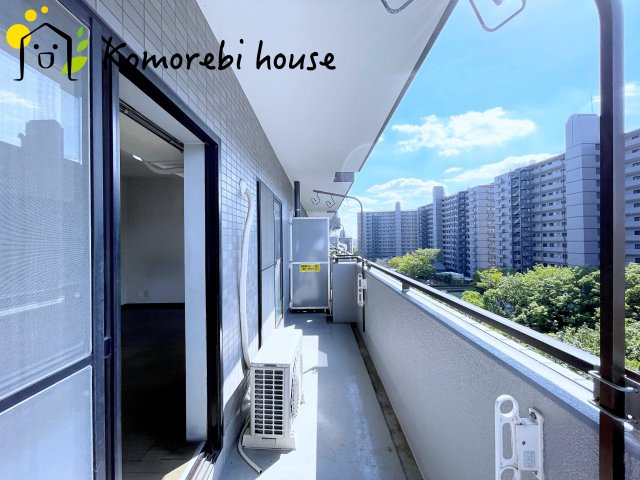 ワコーレ・ロイヤルガーデン・北本A棟のバルコニー