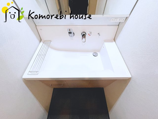 ワコーレ・ロイヤルガーデン・北本A棟の独立洗面台|【リフォーム相談承ります】