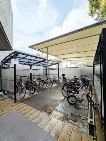 朝日プラザ魚崎北町の駐車場