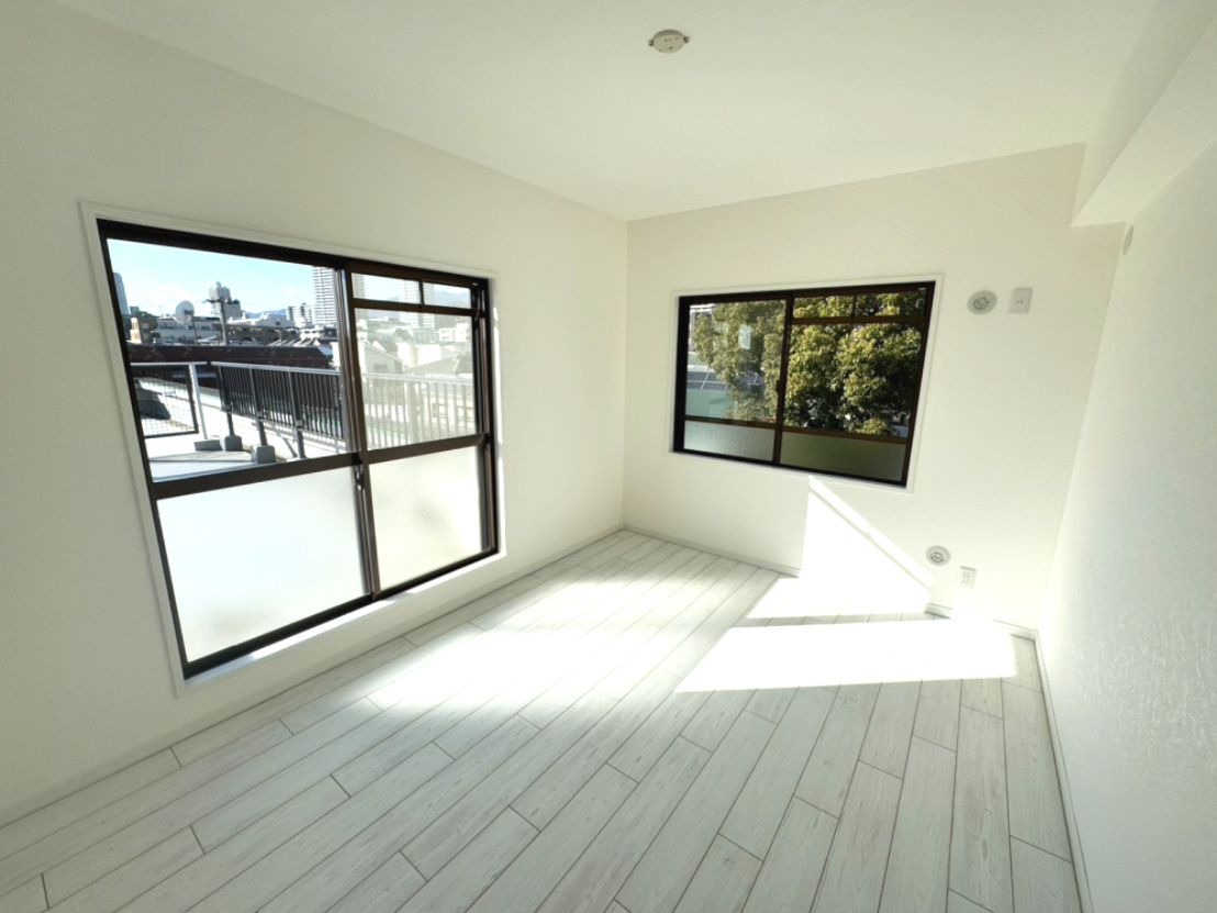 朝日プラザ魚崎北町の内装|Panasonic ベリティス
飽きのこない自然なスタイル
木の味わいが楽しめる空間をつくる