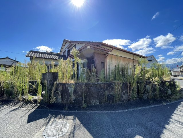 桜木町　中古住宅の前面道路含む現地写真