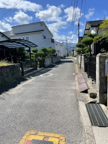 桜木町　中古住宅の前面道路含む現地写真
