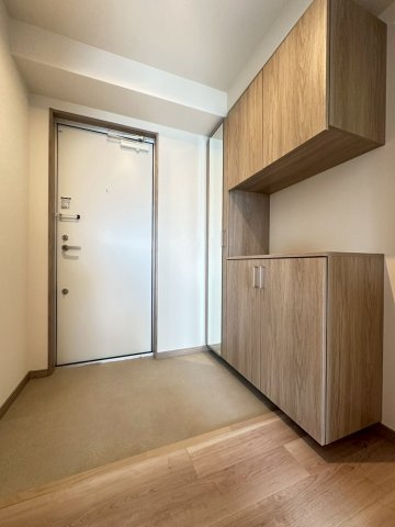 マンションコメットの玄関