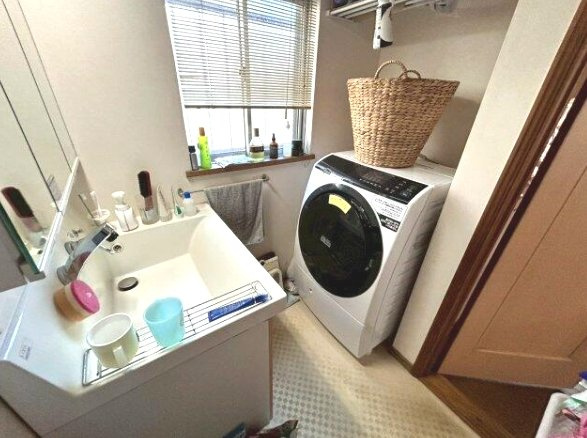 八街市八街は　中古戸建の独立洗面台|藤の台分譲地内　南公道　カーポート1台 ４LDK ユニットバス閑静な分譲地内